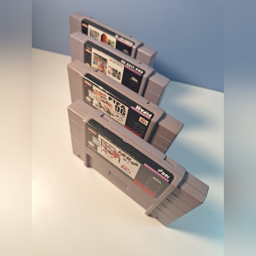 -NHL 96 -MADDEN 95 -NBA LIVE 95 -FIFA 96 (SNES)